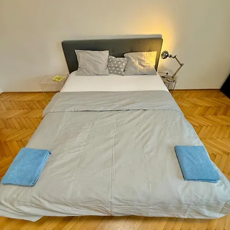 Apartment Elegant For Short