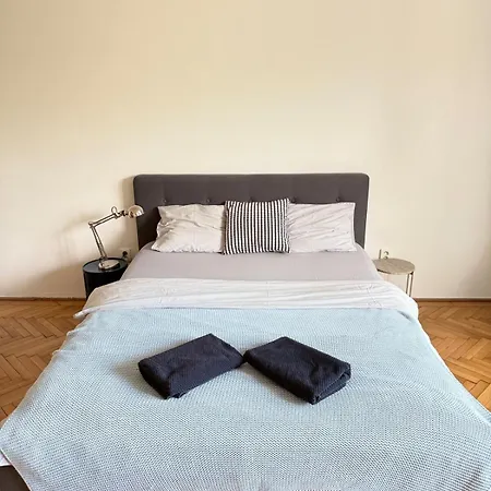 Apartment Elegant For Short *